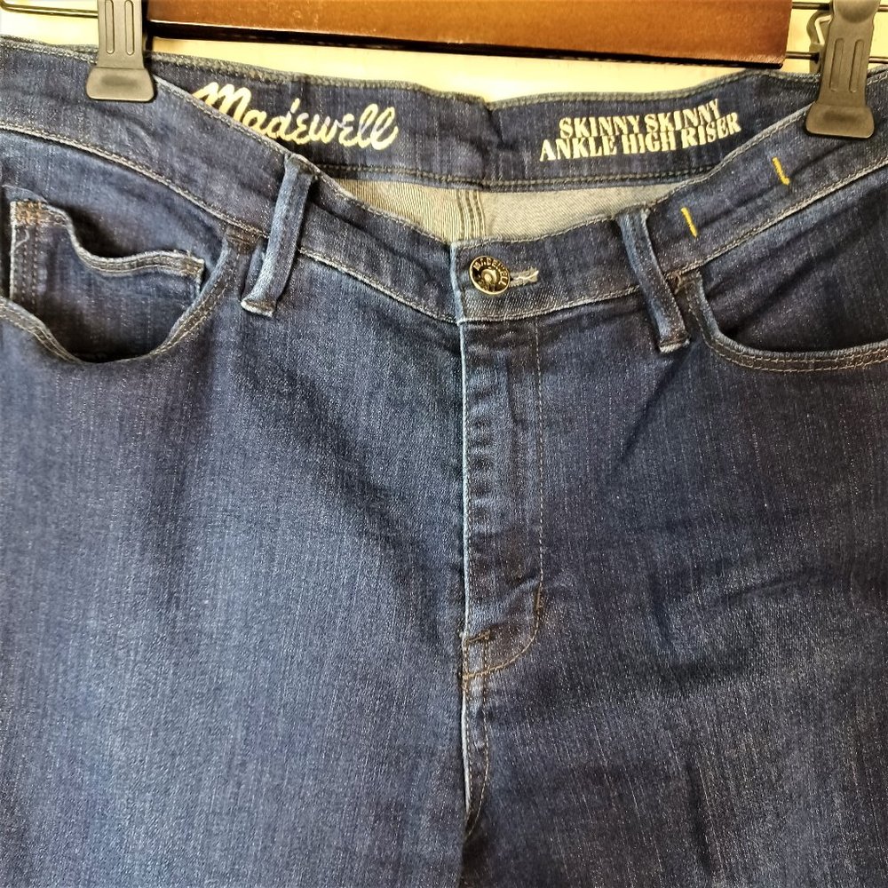 Madewell Skinny Ankle High Riser Distressed Size 28